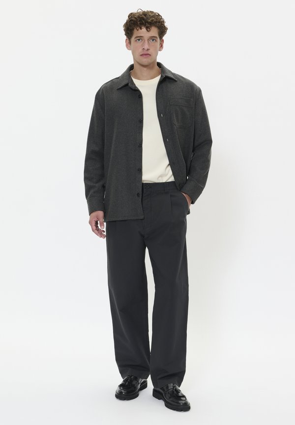Matinique MACHINO PLEAT 73