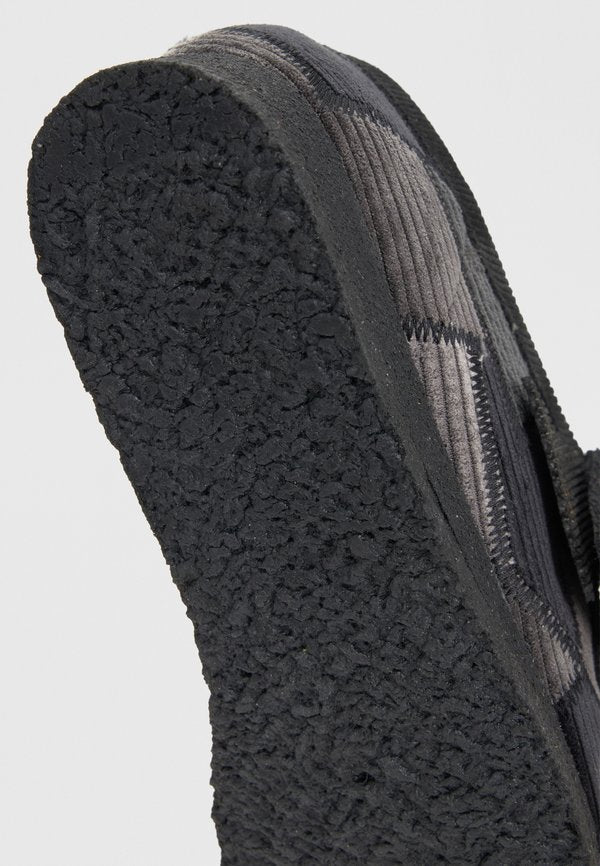 Clarks Originals X ALEALI MAY WALLABEE