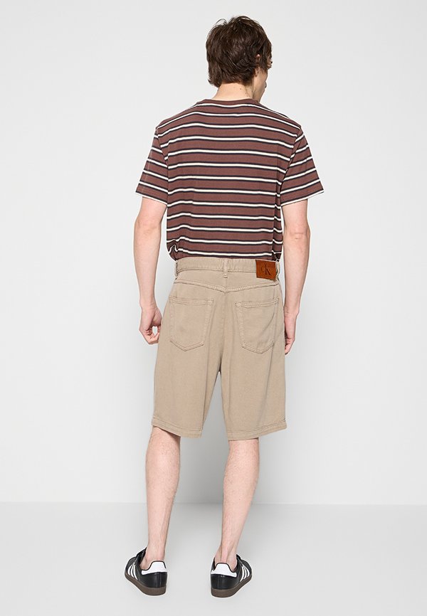 Calvin Klein Jeans 90S STRAIGHT OVERDYE