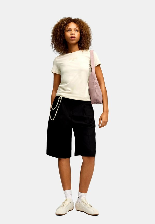 Puma ESSENTIALS SCRIPT T-SHIRT