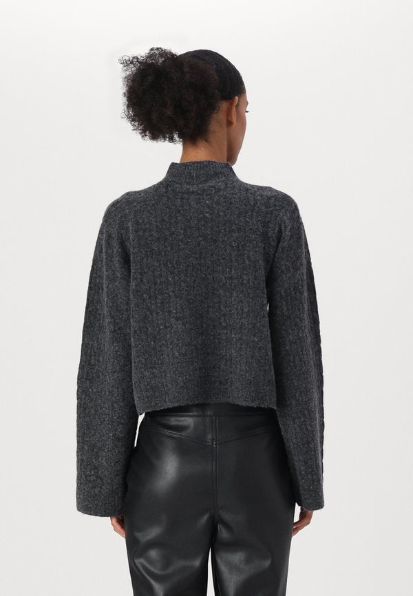 Noisy May Cable knit