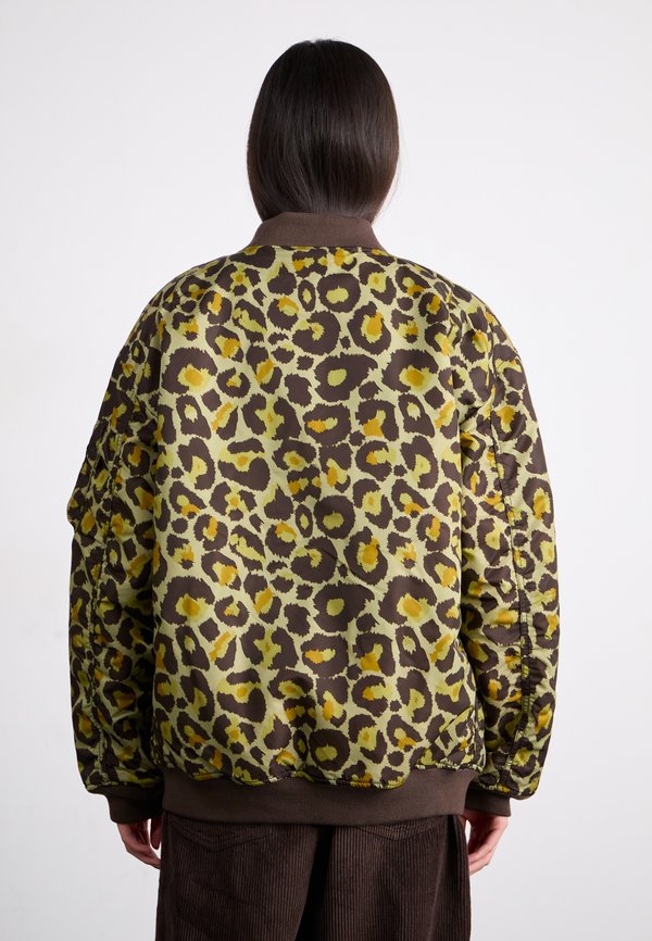 Alpha Industries MA-1 CAMO