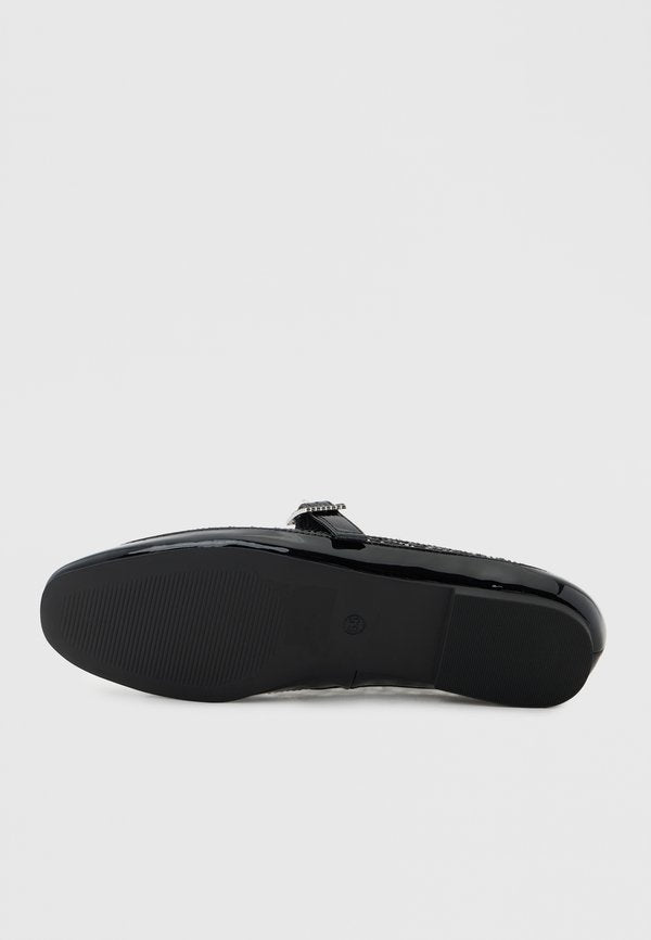 Steve Madden WELL DONE