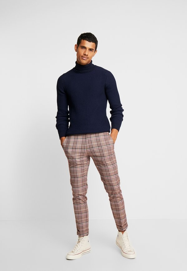 Pier One by Zalando