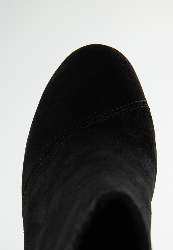 TOMS SADIE