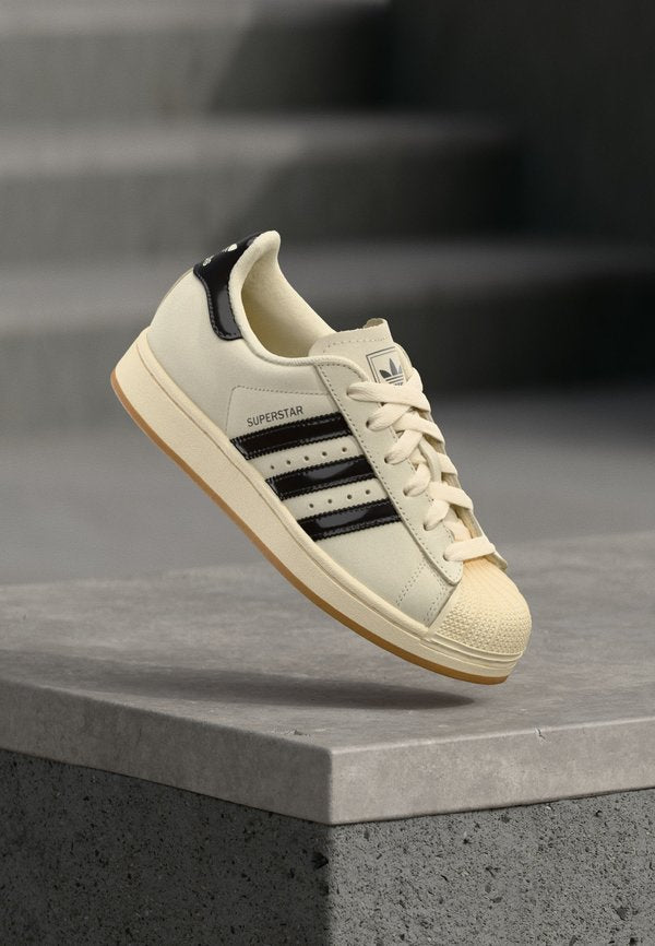 adidas Originals SUPERSTAR II  - Trainers - cream white/utility black