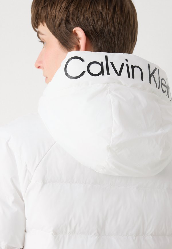Calvin Klein Jeans