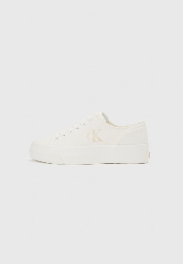 Calvin Klein Trainers - triple bright white