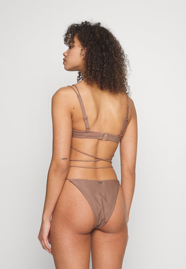 We Are We Wear SAMIRA UNDERWIRE CHAIN STRAP
