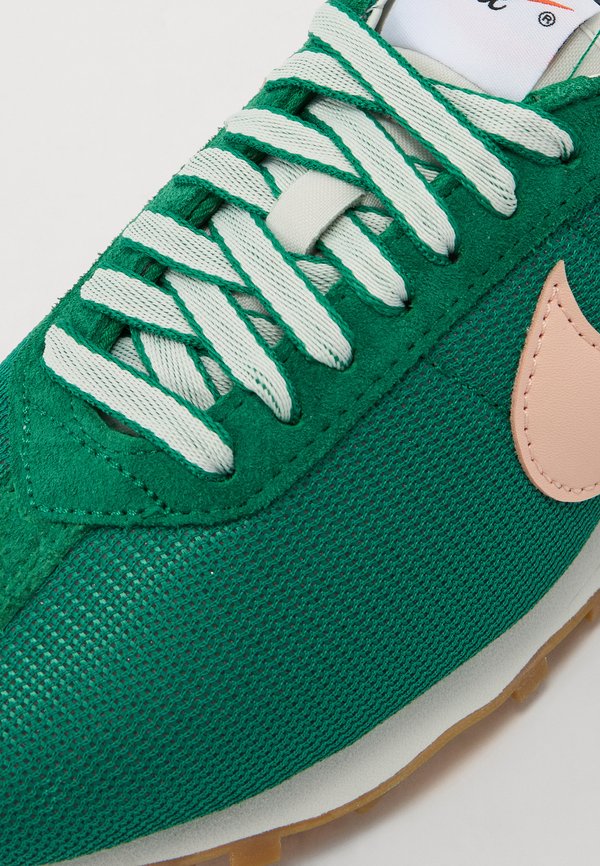Nike Sportswear LD-1000 SE