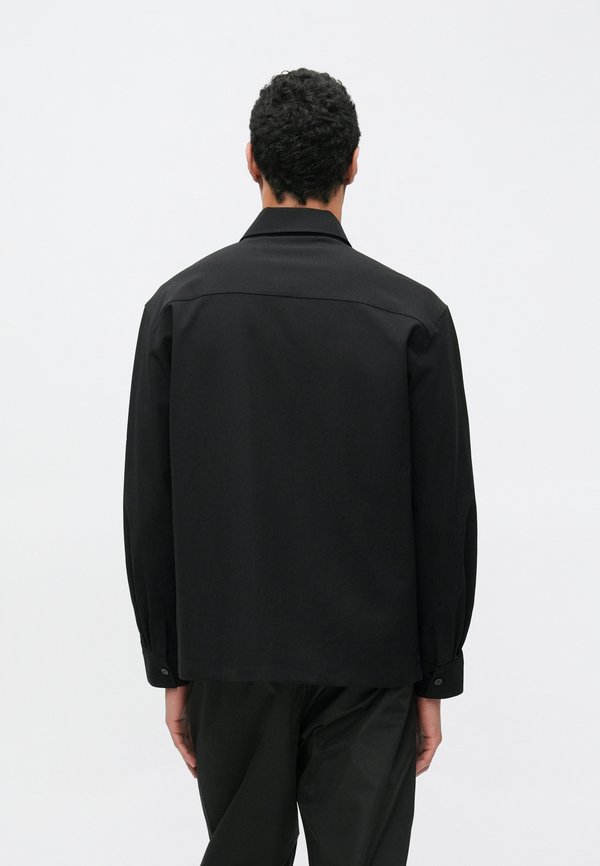 KARL LAGERFELD CASUAL