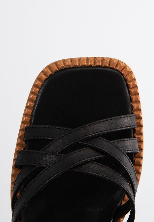 Jeffrey Campbell CLEMENTINE