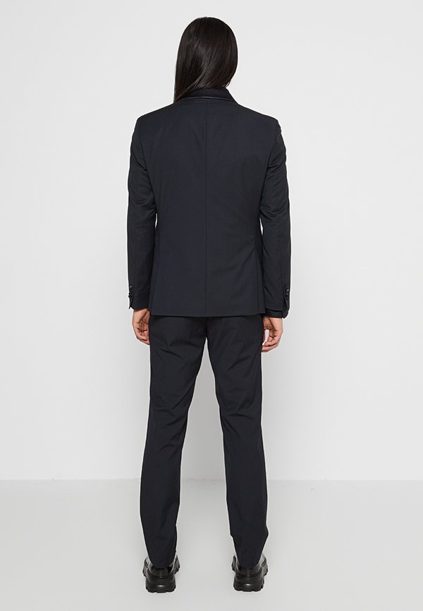 KARL LAGERFELD