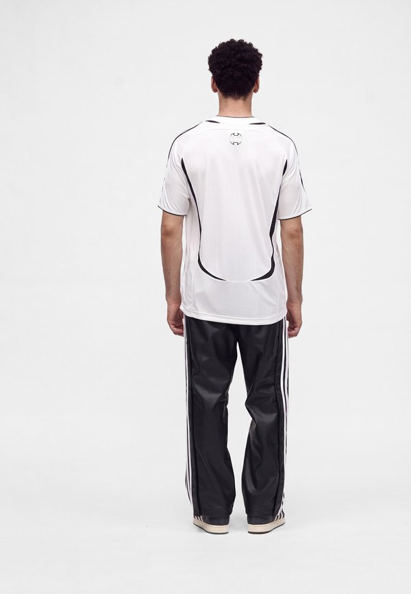 adidas Originals TEAMGEIST TEE