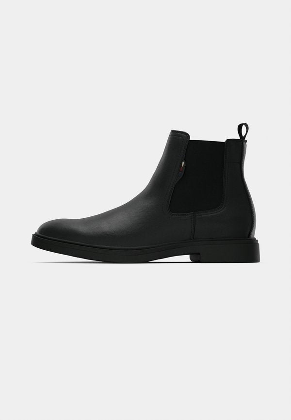 Pier One by Zalando