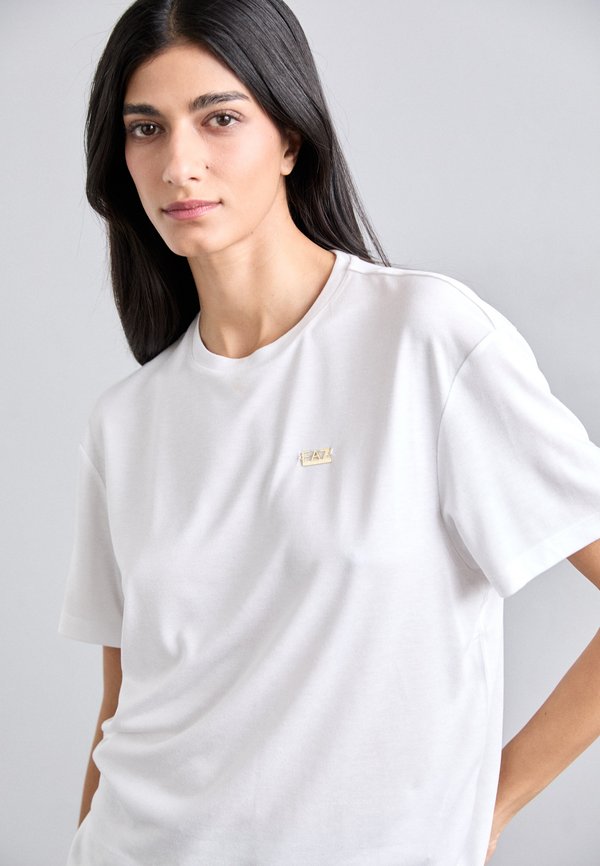 EA7 Emporio Armani TRAIN CORE LADY RELAX  TEE