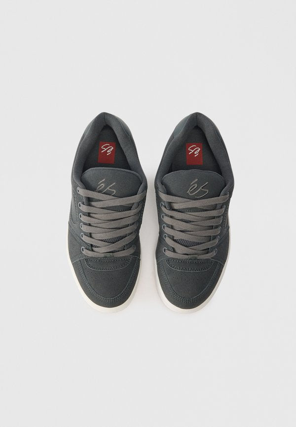 és ACCEL UNISEX