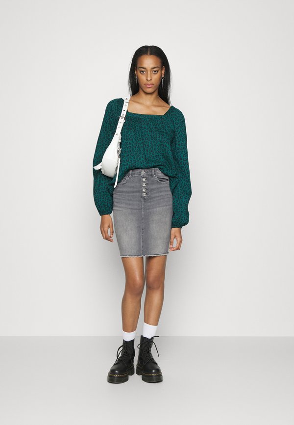 Gap Tall