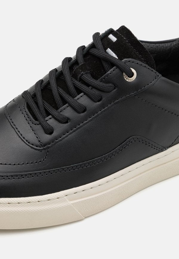 Filling Pieces MONDO VIERA