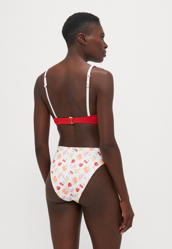 Hollister Co. Curvy High Apex Ribbed Underwire Bikini Top
