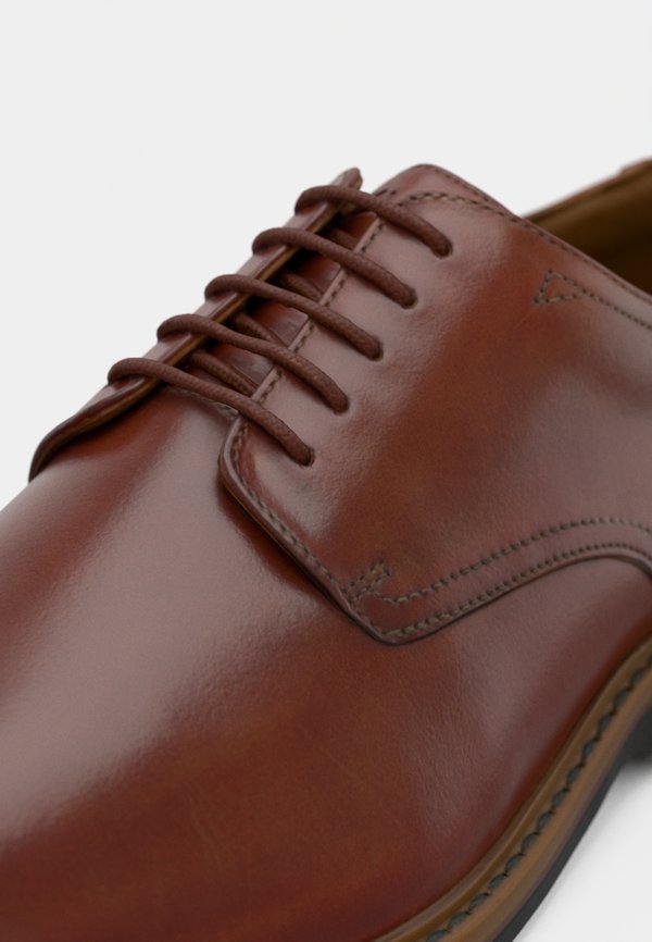Clarks ALDWIN LACE