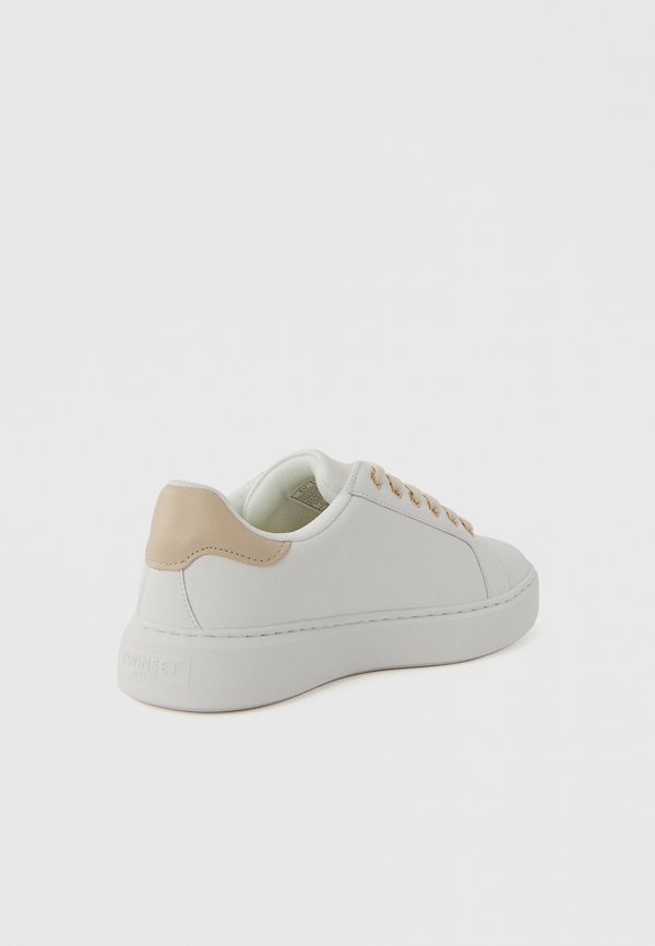 TWINSET