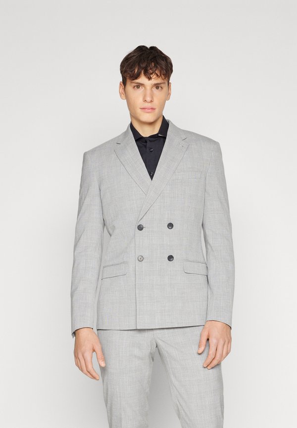Isaac Dewhirst THE FASHION NOTCH SUIT