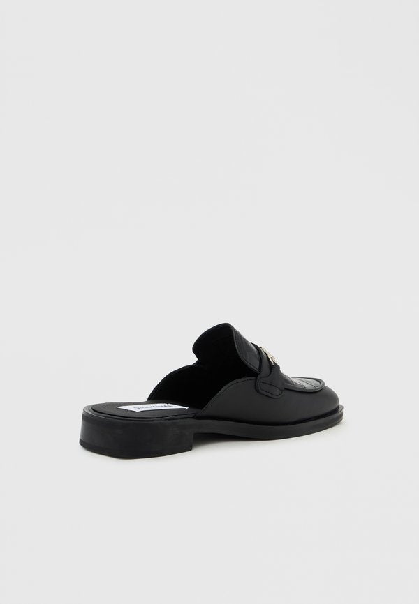 Steve Madden NADA