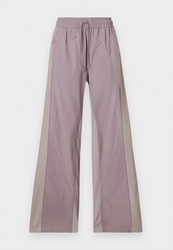 Han Kjøbenhavn DETAILED TRACK TROUSERS
