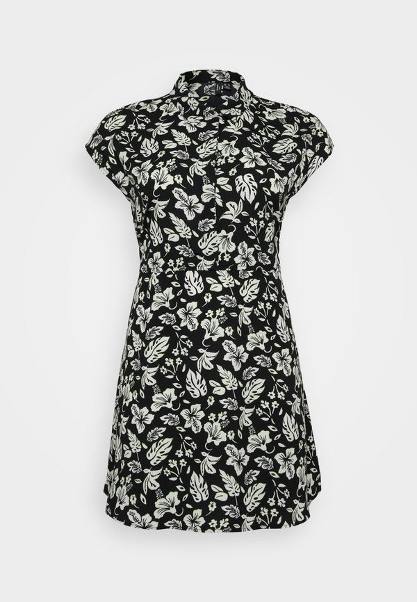 Vero Moda Curve VMNEWHALLIE SHORT DRESS