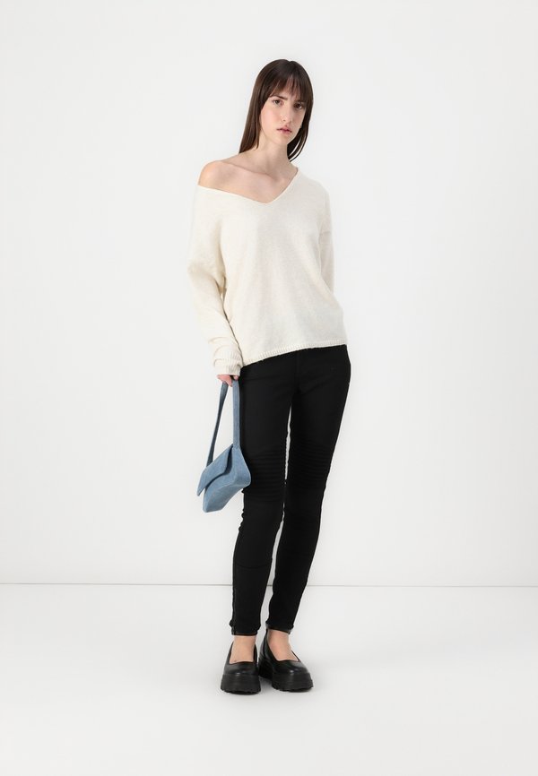 ONLY ONLRICA LIFE L/S V-NECK PULLO KNT NOOS