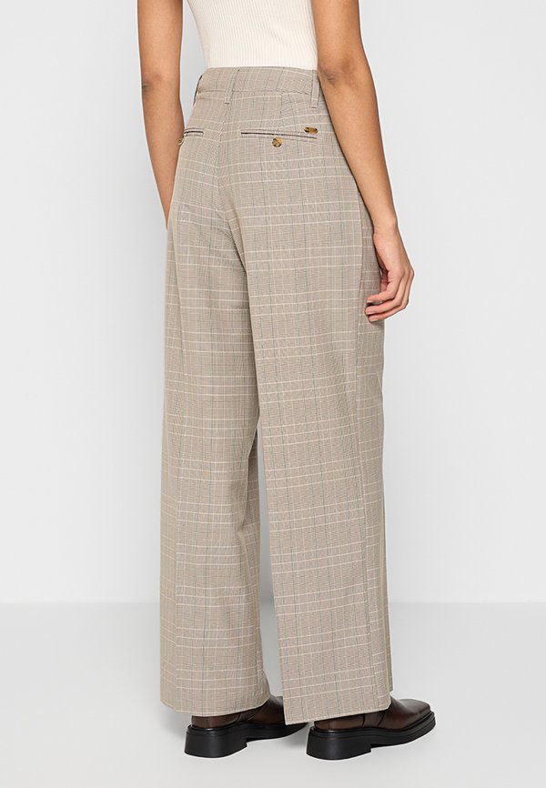Scotch & Soda