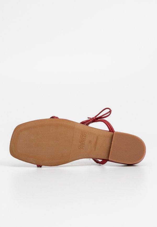 Claudie Pierlot