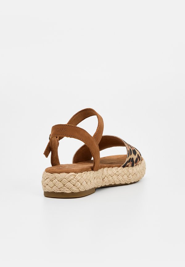 TOMS ABBY