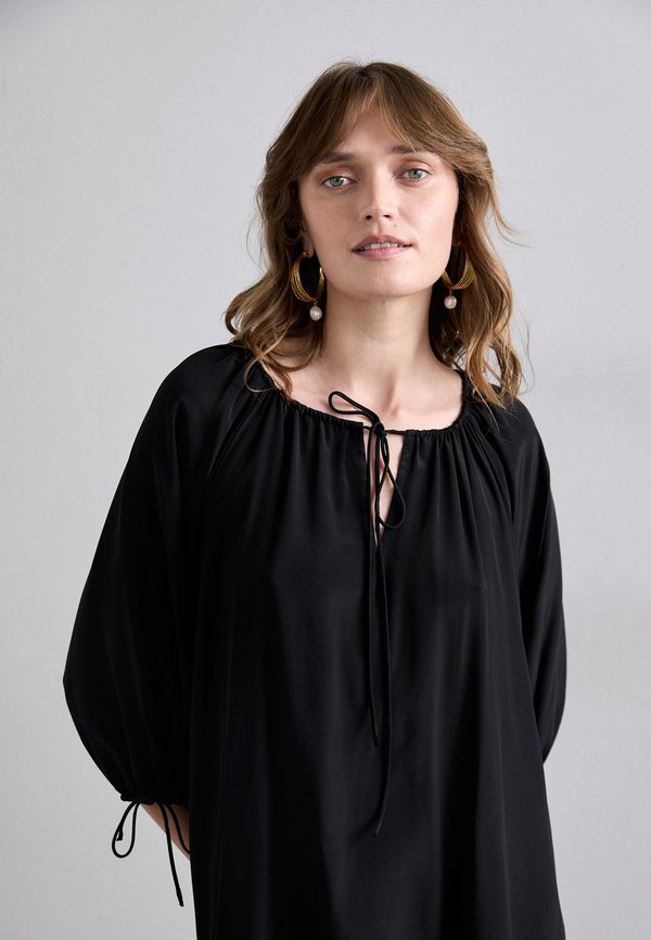 By Malene Birger LAUREN