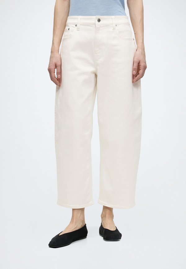Calvin Klein Jeans CROPPED BARREL - Relaxed fit jeans - tofu