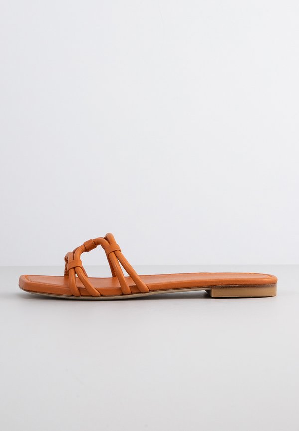 Stuart Weitzman