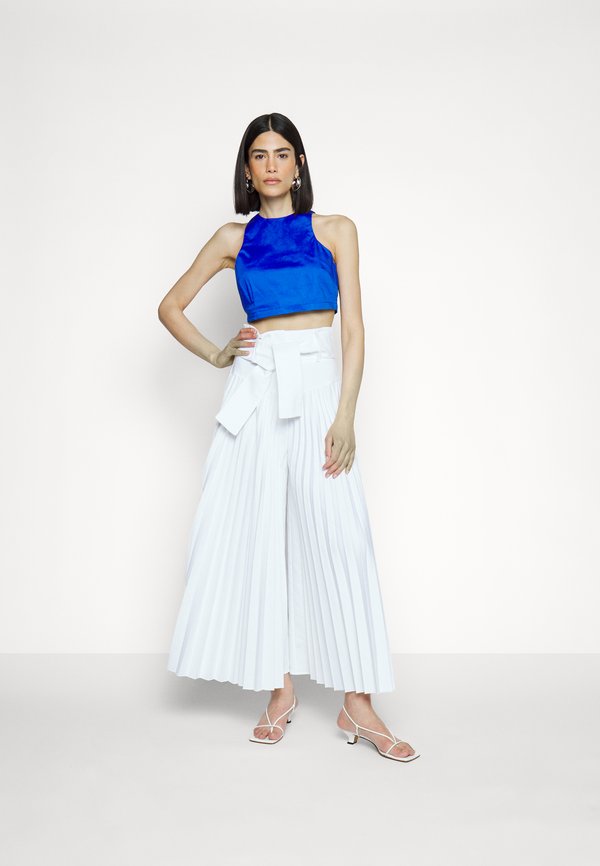 Sara Battaglia CROP
