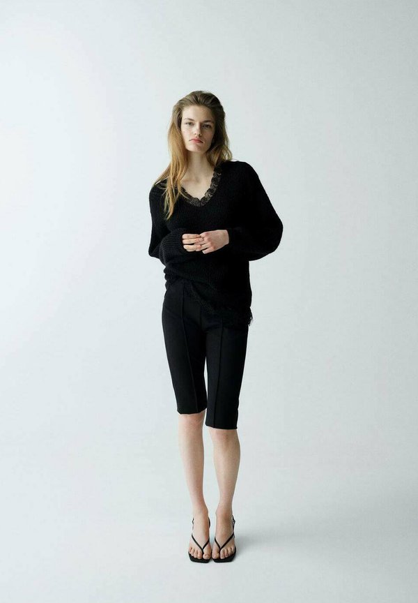 Mango Jumper - black