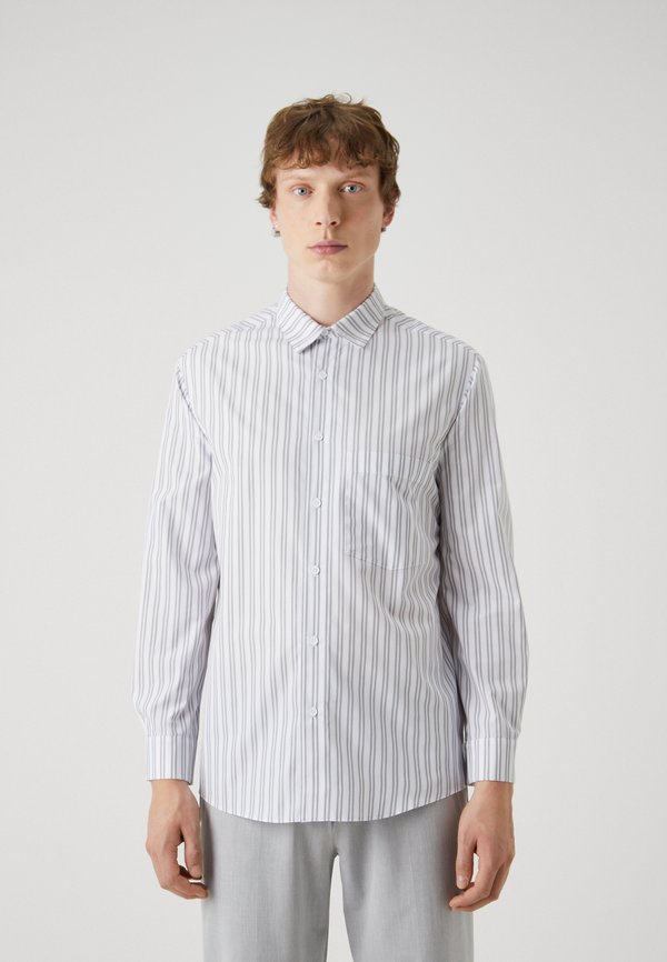 Pier One by Zalando
