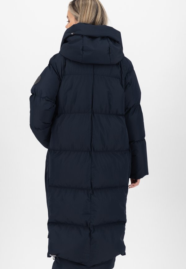 alife & kickin RIHANNAAK A PUFFER