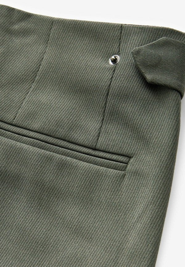 Next TAILORED TAPER
