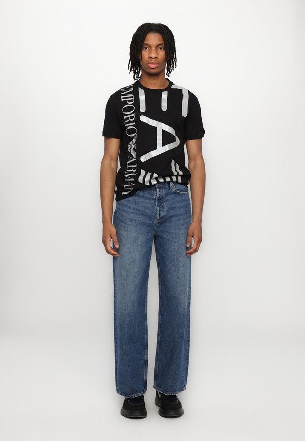 EA7 Emporio Armani TRAIN LOGO SERIES TEE UNISEX