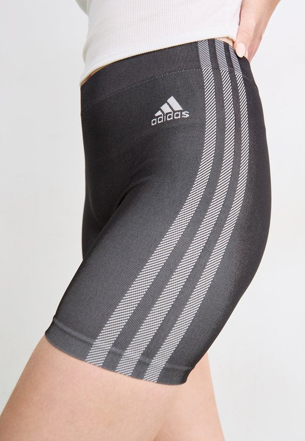 adidas Originals SEAMLESS