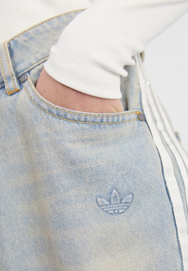 adidas Originals ZIP SKIRT