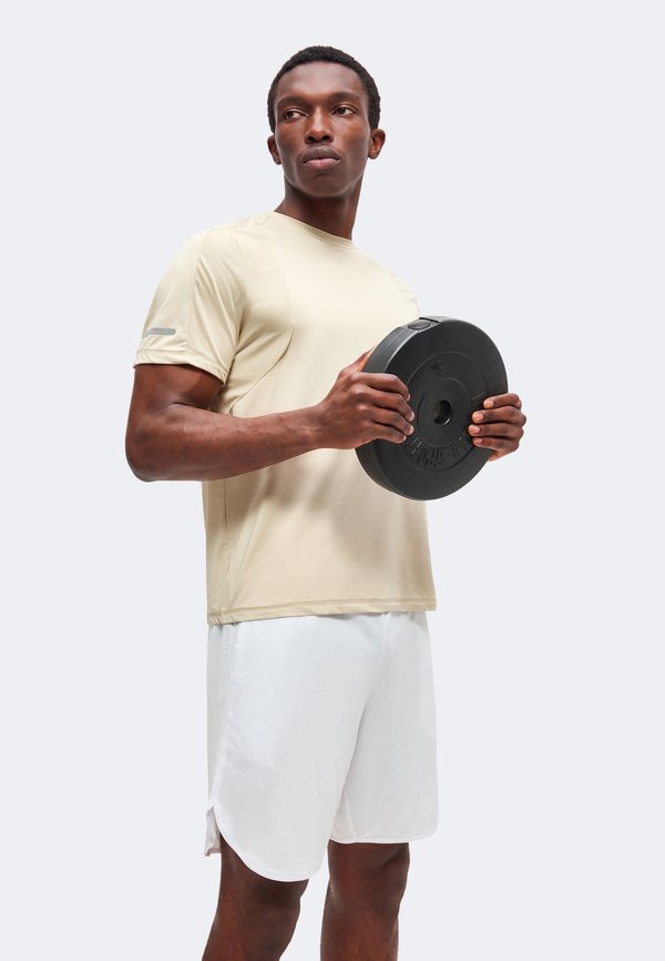 Pier One Sport by Zalando