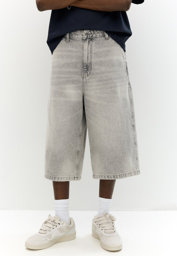 PULL&BEAR SUPER BAGGY