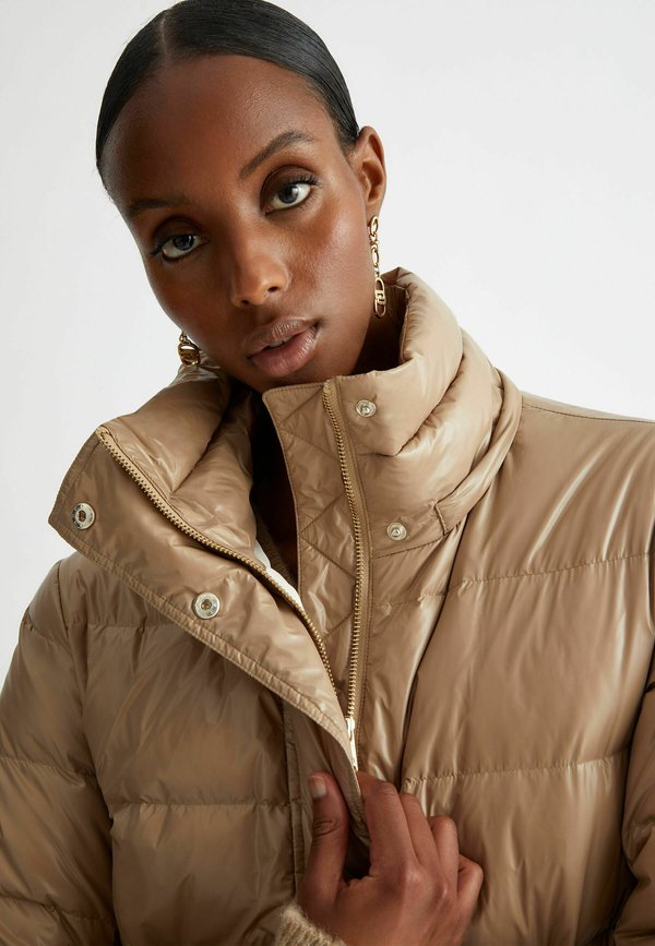 LIU JO PADDED WITH HOOD