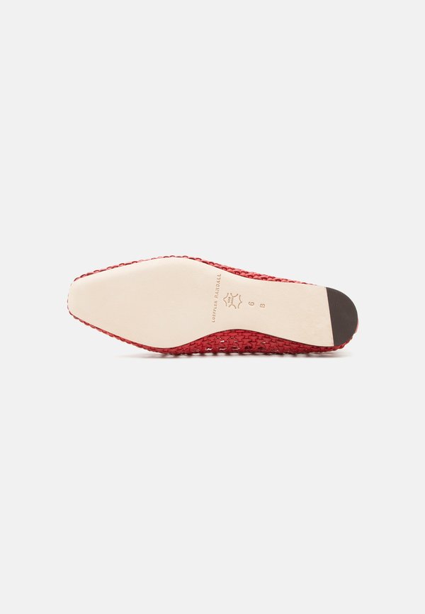 Loeffler Randall EMERY FLAT