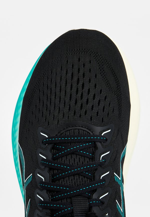 ASICS GEL PURSUE 10